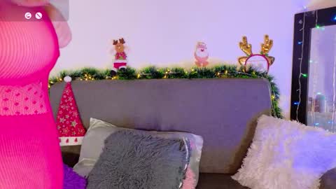 Snapshot of lunitaa_0 chatting on December 18, 3:01 am L U N I T A online show from December 18, 3:01 am