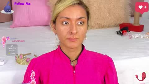 Snapshot of lunitadiva chatting on November 15, 1:51 pm lunitadiva online show from November 15, 1:51 pm