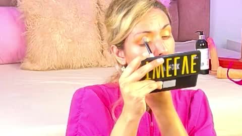 Snapshot of lunitadiva chatting on December 3, 1:42 pm lunitadiva online show from December 3, 1:42 pm