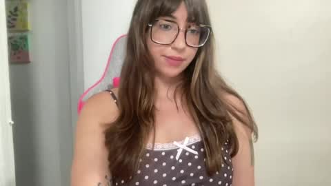 Snapshot of lunitamonroe chatting on June 12, 10:14 am lunitamonroe online show from June 12, 10:14 am