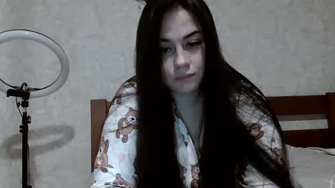 Snapshot of lunivar_ chatting on February 27, 7:36 pm Kate online show from February 27, 7:36 pm