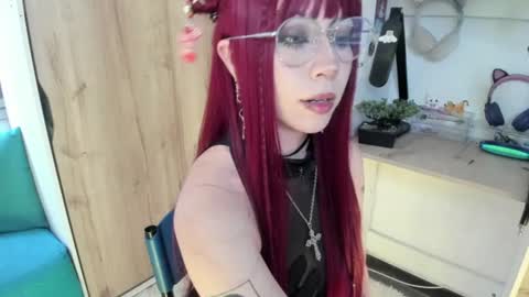 Snapshot of lunivyra chatting on July 22, 3:59 pm lunivyra online show from July 22, 3:59 pm