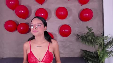 lunna__tylor online show from October 6, 12:30 am