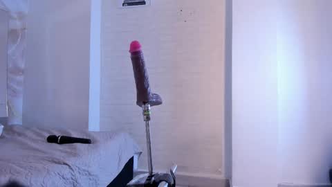 lunna__tylor online show from February 3, 6:22 am