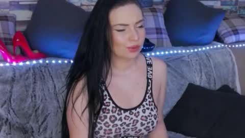 LunnaGray online show from January 11, 6:29 am