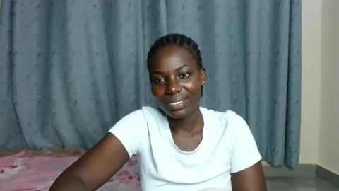 Snapshot of luo_queen chatting on October 5, 11:02 pm luo_queen online show from October 5, 11:02 pm