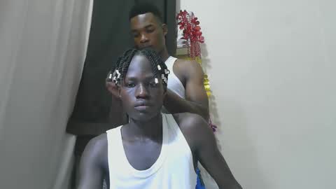 luoislove online show from December 21, 6:26 pm