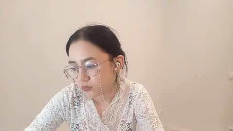 Roxie online show from April 14, 1:17 pm