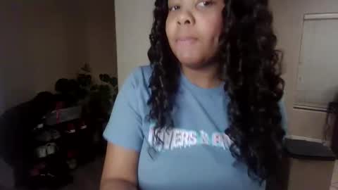 Snapshot of lusciouskoko chatting on November 18, 5:34 am Luscious Koko online show from November 18, 5:34 am