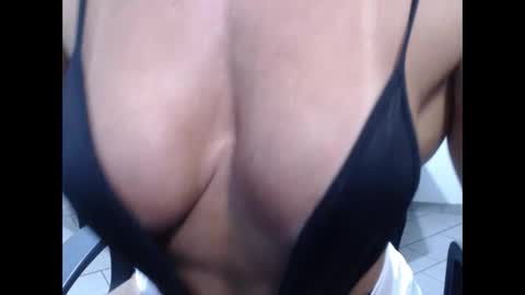 Snapshot of lusexyhot chatting on February 3, 1:48 am lusexyhot online show from February 3, 1:48 am