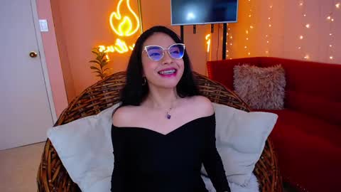 Snapshot of lushiana_love chatting on February 2, 8:08 pm lushiana online show from February 2, 8:08 pm