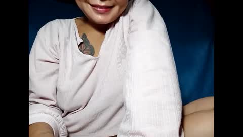 Snapshot of lushpinay08 chatting on December 16, 10:24 pm Ana online show from December 16, 10:24 pm