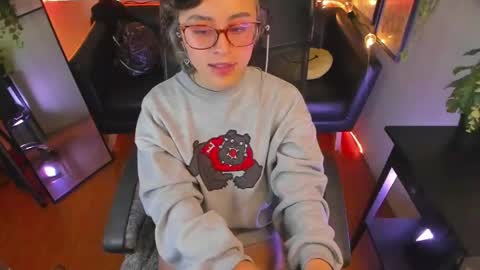 Snapshot of lusiana__ chatting on June 1, 12:29 pm Luci online show from June 1, 12:29 pm