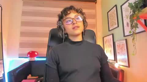 Snapshot of lusiana__ chatting on June 12, 11:25 pm Luci online show from June 12, 11:25 pm