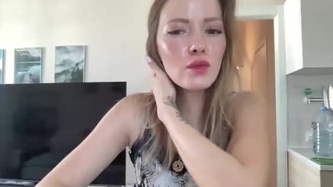 Snapshot of lusiluv chatting on September 11, 11:21 am lusiluv online show from September 11, 11:21 am