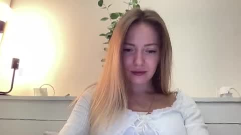 Snapshot of lusiluv chatting on September 29, 7:40 pm lusiluv online show from September 29, 7:40 pm