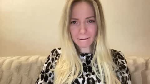 Snapshot of lusiluv chatting on February 20, 8:31 pm lusiluv online show from February 20, 8:31 pm