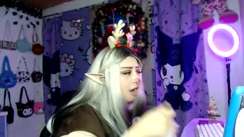 lussyevans_ online show from December 17, 6:41 am