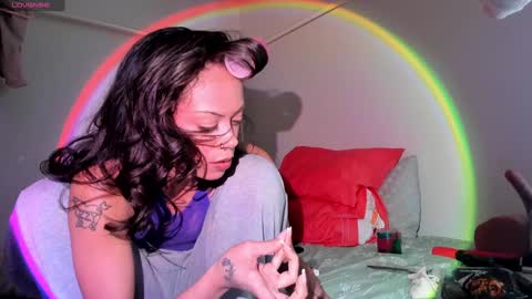 Snapshot of lustforlola chatting on February 6, 6:51 am LOLA online show from February 6, 6:51 am