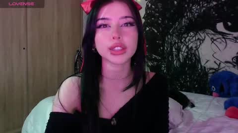 Snapshot of lustful_aprilx chatting on February 6, 10:32 pm Valerie  April   online show from February 6, 10:32 pm