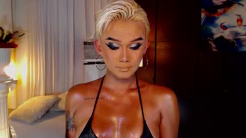 AdriannaFowks online show from July 17, 3:46 am