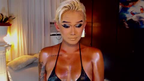AdriannaFowks online show from July 18, 2:49 am