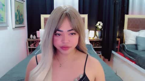 Snapshot of lustfuloffendertrina chatting on February 4, 8:56 am Trina online show from February 4, 8:56 am