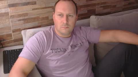 lustonfan online show from April 28, 2:10 am