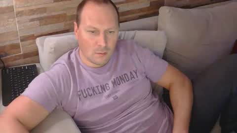 lustonfan online show from April 28, 2:38 am