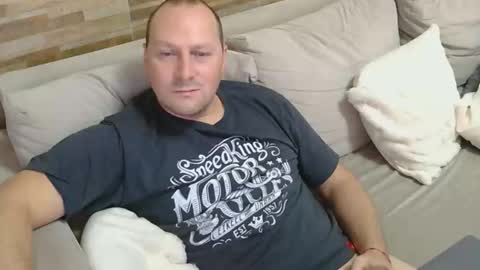 Snapshot of lustonfan chatting on May 26, 12:45 pm lustonfan online show from May 26, 12:45 pm