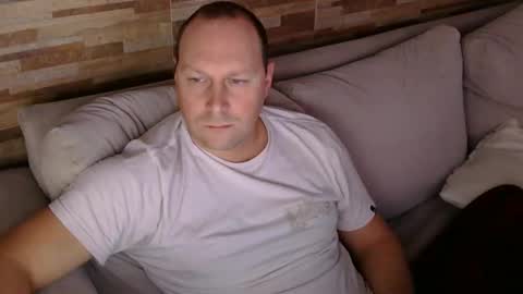 Snapshot of lustonfan chatting on May 29, 1:20 pm lustonfan online show from May 29, 1:20 pm