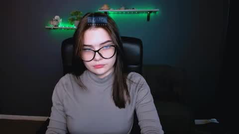 lusy_puff online show from December 2, 9:45 am