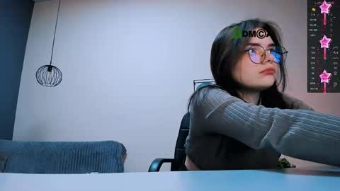 lusy_puff online show from December 5, 9:39 am