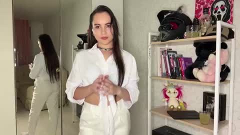 Luci or Lusy online show from August 3, 8:34 pm