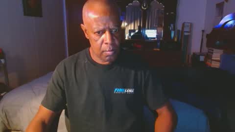 luv2edge55 online show from December 1, 9:36 am