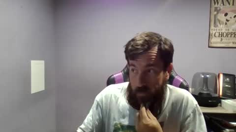 Snapshot of luv2likslit611455 chatting on October 20, 6:58 am Luv2likslit online show from October 20, 6:58 am