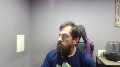 Snapshot of luv2likslit611455 chatting on November 10, 8:13 am Luv2likslit online show from November 10, 8:13 am