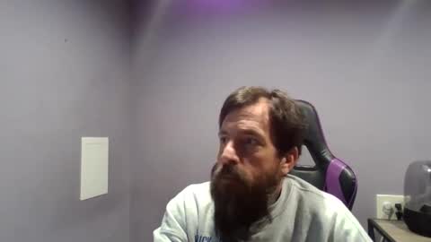 Snapshot of luv2likslit611455 chatting on November 15, 9:17 am Luv2likslit online show from November 15, 9:17 am