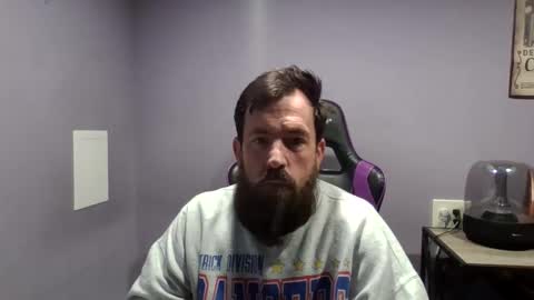 Snapshot of luv2likslit611455 chatting on December 1, 7:35 am Luv2likslit online show from December 1, 7:35 am