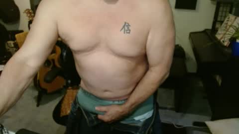 Snapshot of luv2tasteu67 chatting on November 4, 12:21 am luv2tasteu67 online show from November 4, 12:21 am