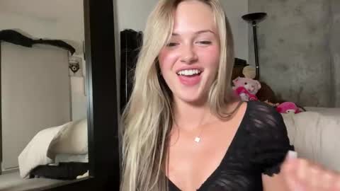 Aimee online show from March 18, 4:48 am