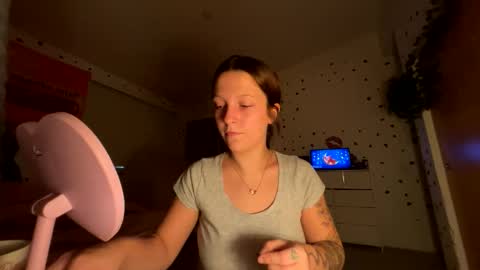 Snapshot of luvkendal chatting on October 24, 3:25 am luvkendal online show from October 24, 3:25 am