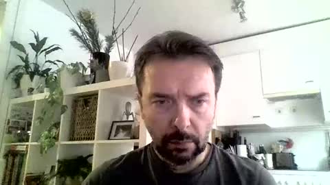 Snapshot of luvly chatting on January 2, 9:43 am Luvly online show from January 2, 9:43 am