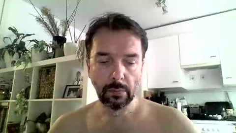 Snapshot of luvly chatting on October 22, 8:47 am Luvly online show from October 22, 8:47 am