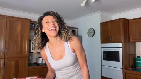 Reesa online show from July 11, 2:36 am