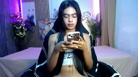 Snapshot of luvrr_trixie chatting on February 3, 1:48 am luvrr_trixie online show from February 3, 1:48 am