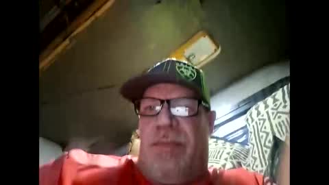 Snapshot of luvtw2eet6ussy chatting on November 15, 1:40 pm luvtw2eet6ussy online show from November 15, 1:40 pm