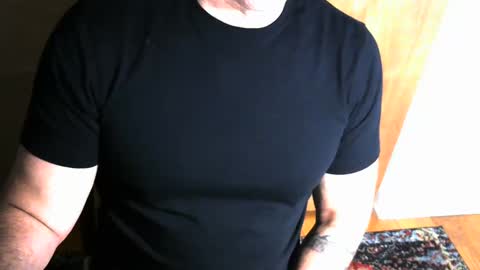 Snapshot of luvzjerkingoff chatting on January 24, 12:42 am luvzjerkingoff online show from January 24, 12:42 am