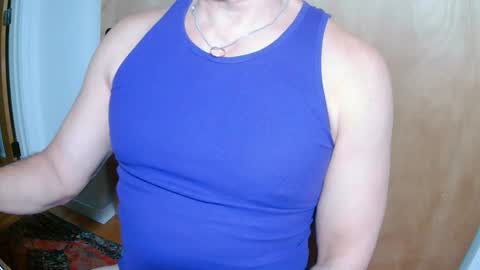 Snapshot of luvzjerkingoff chatting on February 17, 12:59 pm luvzjerkingoff online show from February 17, 12:59 pm