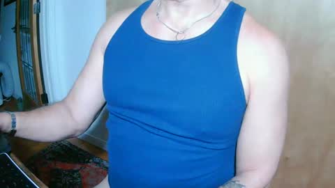 Snapshot of luvzjerkingoff chatting on February 19, 2:44 pm luvzjerkingoff online show from February 19, 2:44 pm